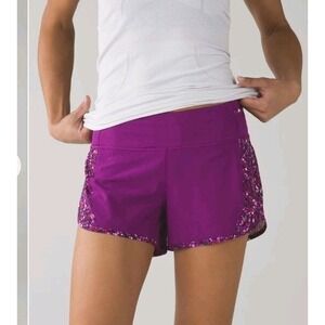 Lululemon Real Quick Regal Plum Paradise Camo Multi‎ Lined Shorts Mid-Rise Run 4